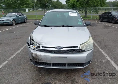 2010 Ford Focus Se z USA, uszkodzony, nr VIN 1FAHP3FN2AW131504